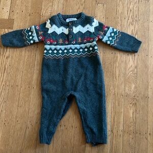 Old Navy 12-18M Sweater Onesie - Trucks & Trees, Christmas, Great Condition